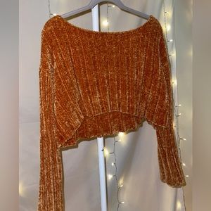 Cropped sweater, worn a couple times but perfect condition. Extremely soft!
